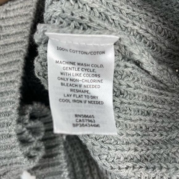 BP. Gray V-Neck Cropped Sweater Size XS EUC - Picture 6 of 6